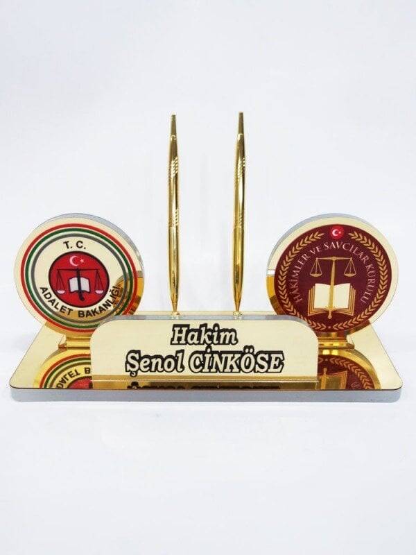 Adalet bakanlığı ve HSK logolu masa isimliği - 1