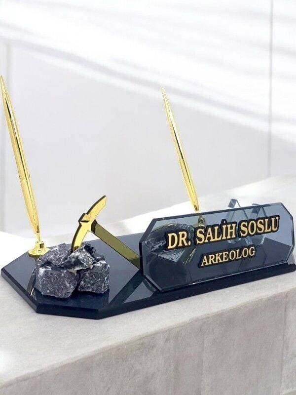 Arkeolog Masa Isimliği - 2