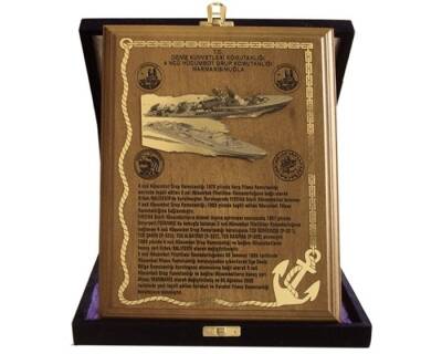 Deniz Kuvvetleri Komutanlığı Ahşap Plaket Karton Kutulu