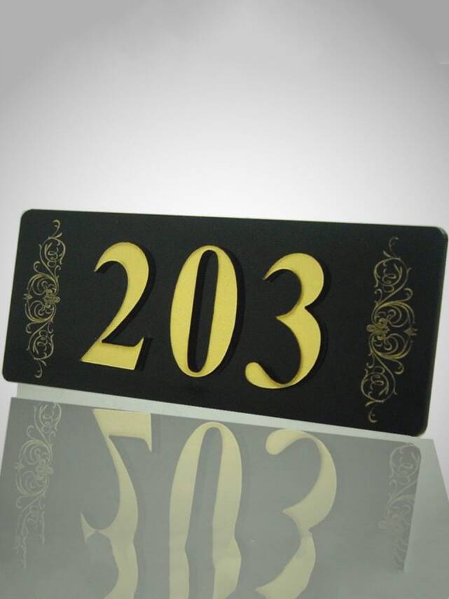 Desenli Otel Kapı Numarası - 1