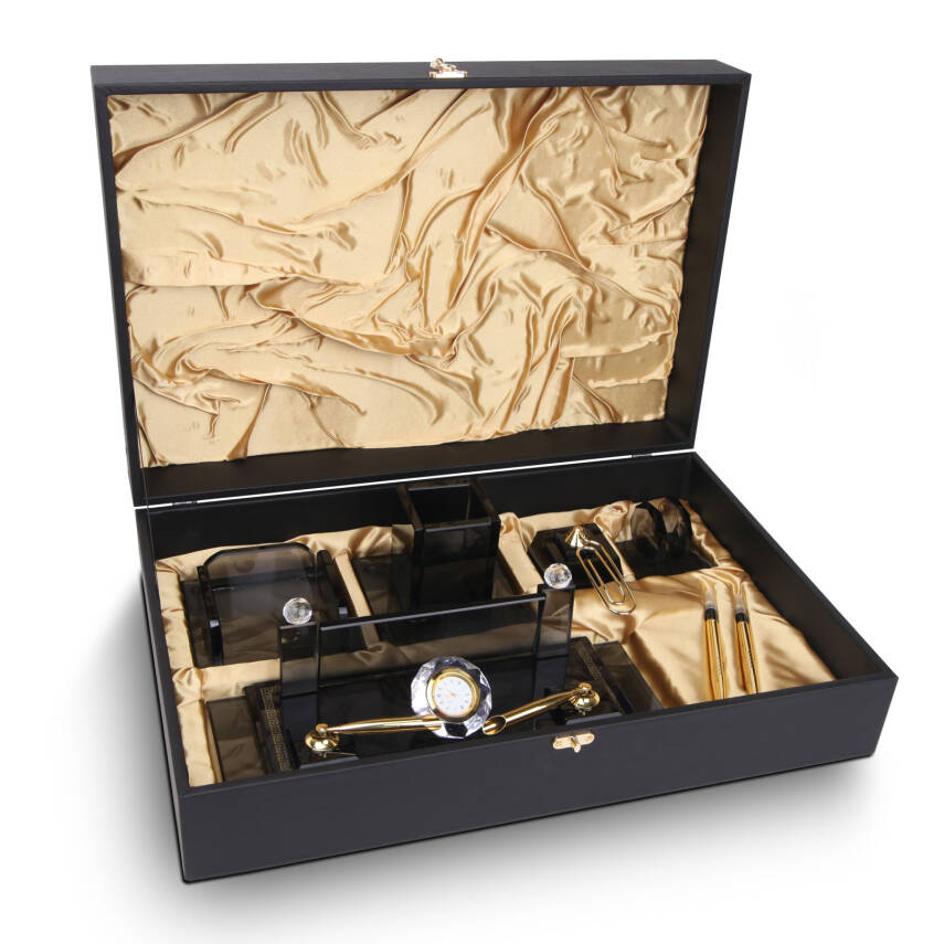 GÜZELYAKA KRİSTAL MASA SETİ - 1