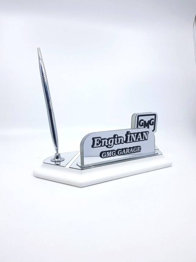 Oto Galerilere Özel Ahşap Masa İsimnliği - 1