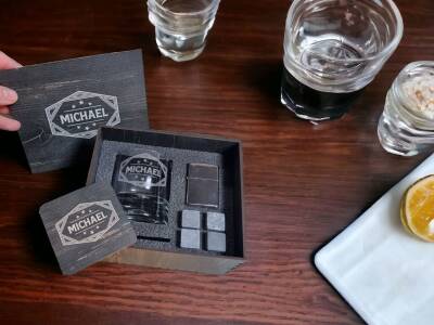 Özel Tasarım Siyah Ahşap Kutulu Viski Seti