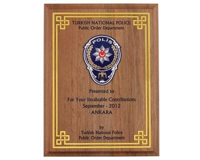 Polislere Özel Ahşap Plaket Özel Üretim Süet Kutulu