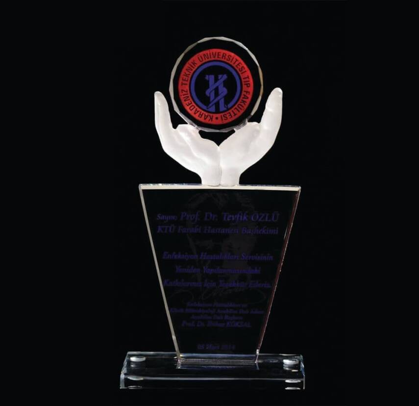Tıp Fakültesi Özel Kristal Plaket - 1